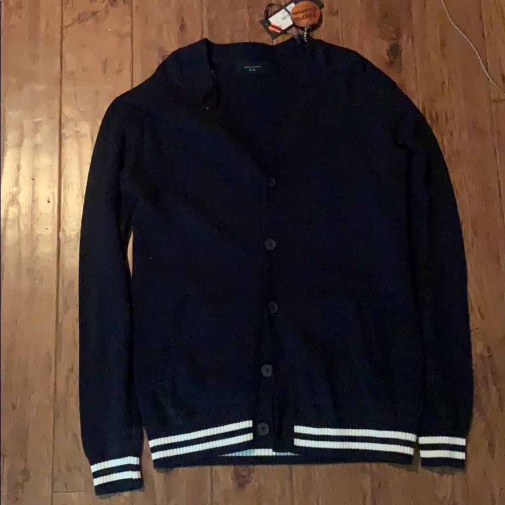 Preppy cardi knit
